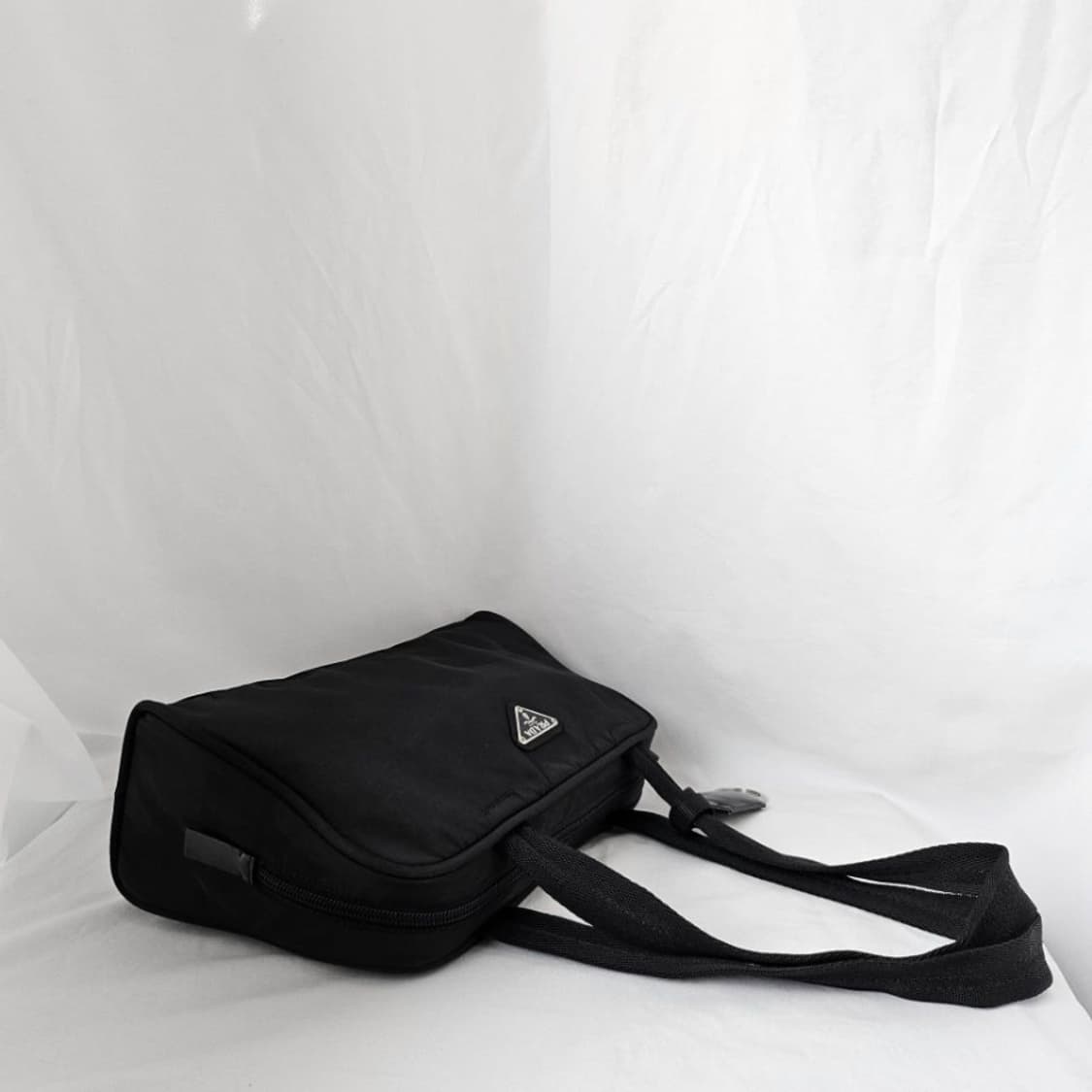 [정품 PRADA] 프라다 포코노 나일론 바게트백 숄더백 상품이미지3