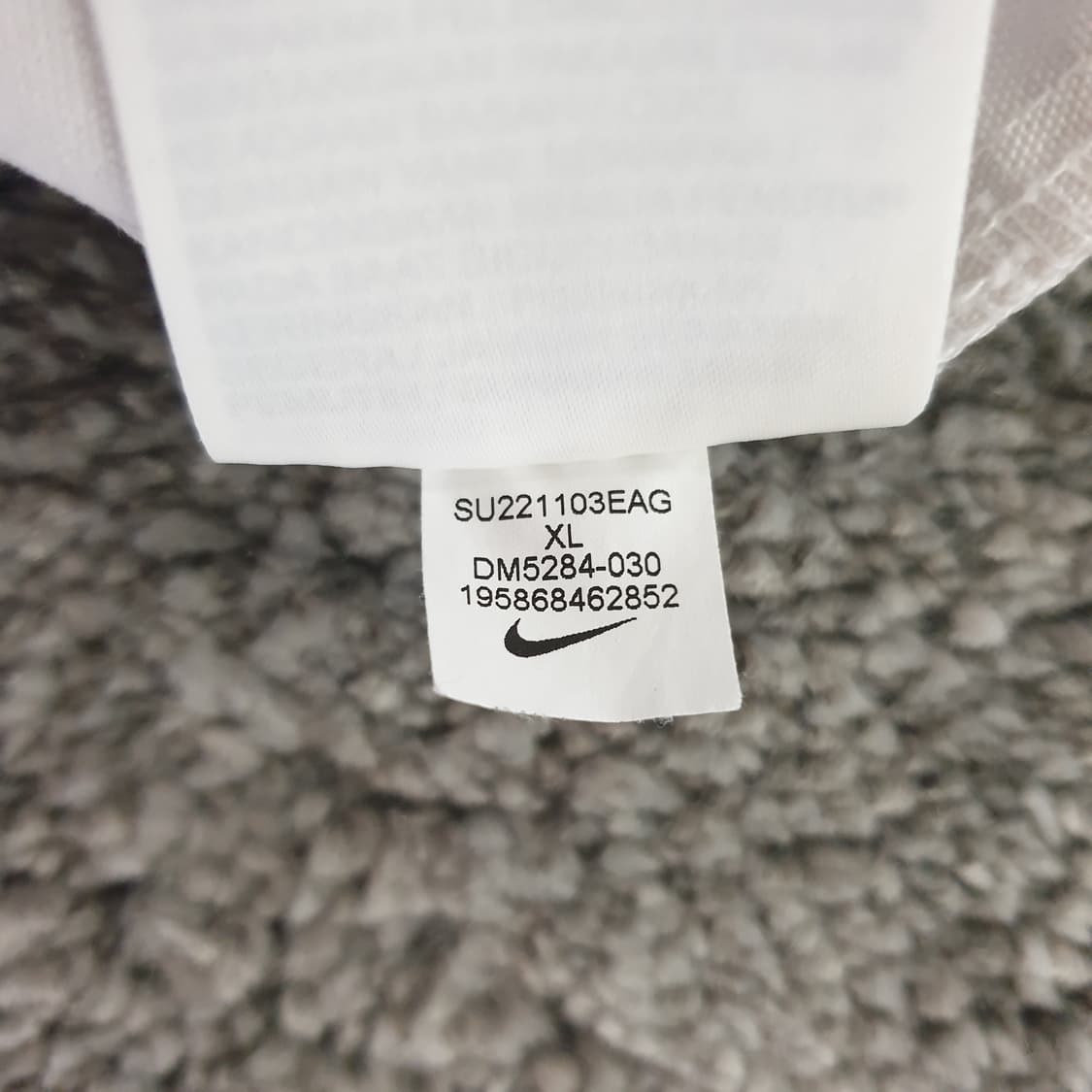 [무료배송] NIKE 반팔 집업 티셔츠 상품이미지6