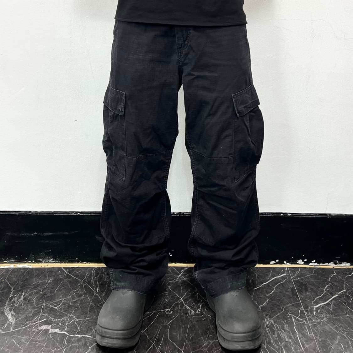 칼하트 WIP 에비에이션 카고팬츠 블랙 상품이미지2