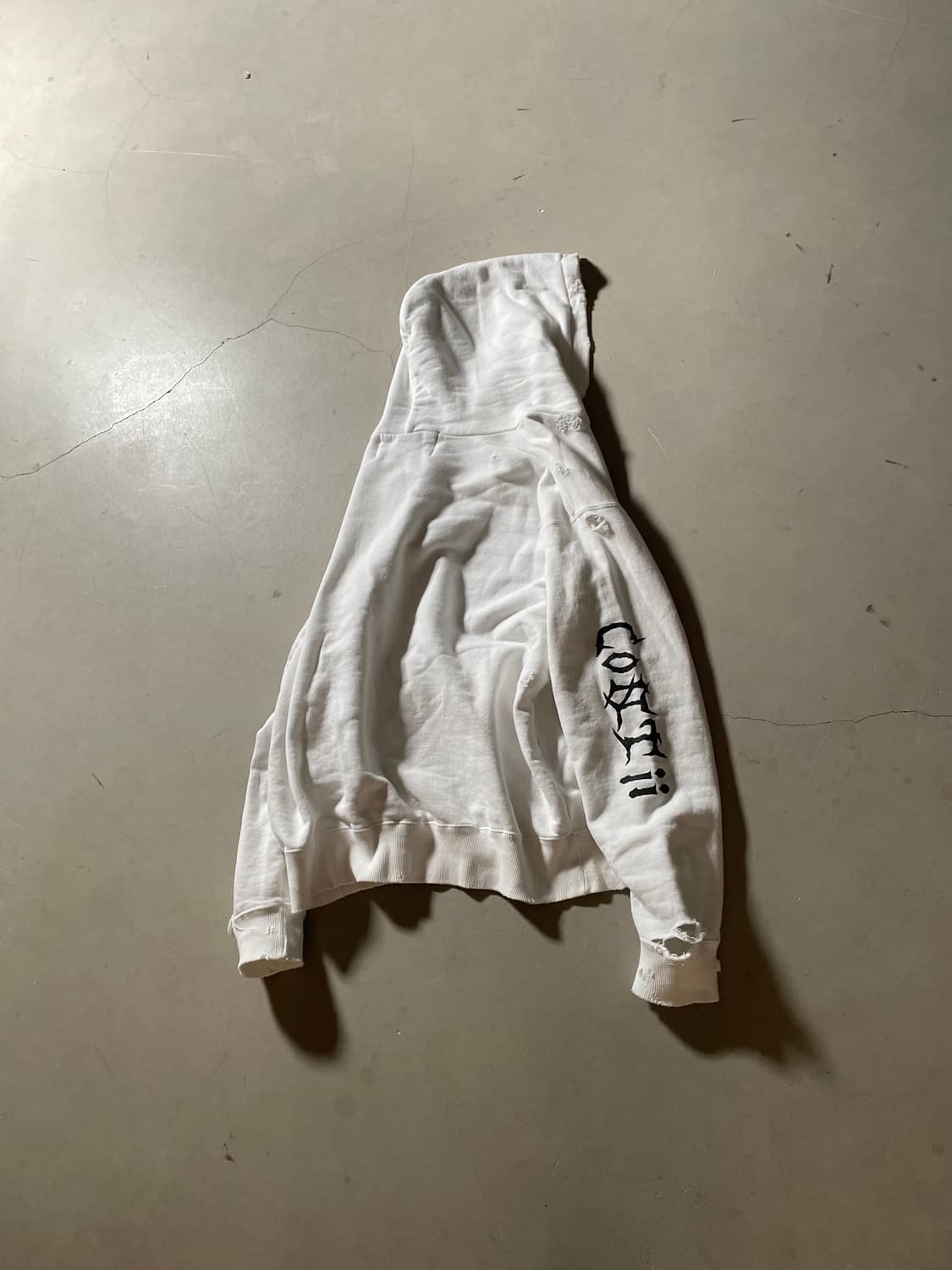 CONTii Distressed Hoodie 상품이미지6