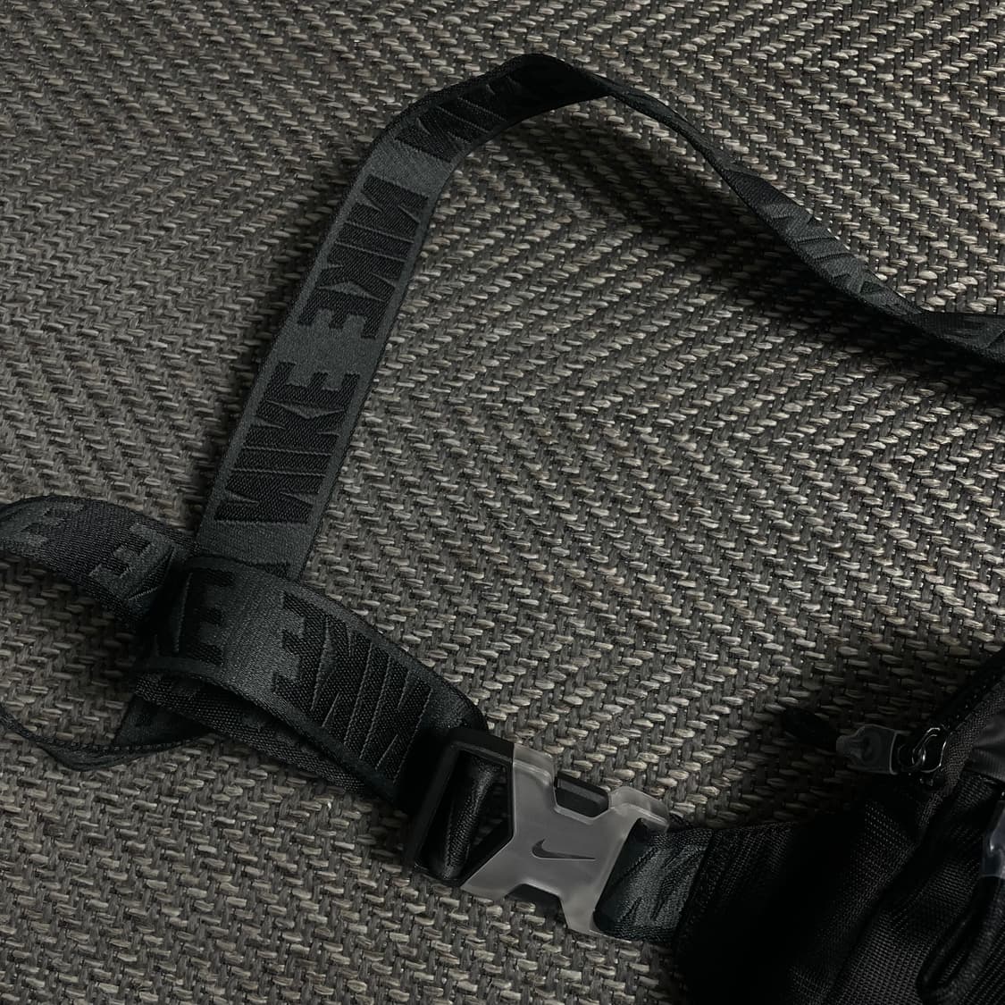 나이키 스포츠 에센셜 힙팩 미니 크로스백y 4822 상품이미지3