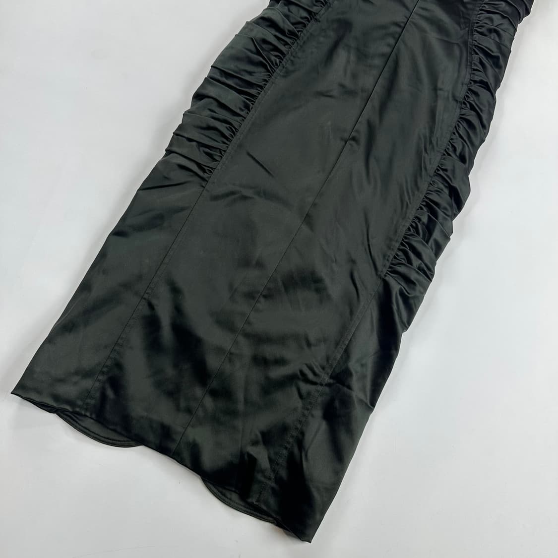 돌체앤가바나 블랙 새틴 셔링 미디 원피스 상품이미지9