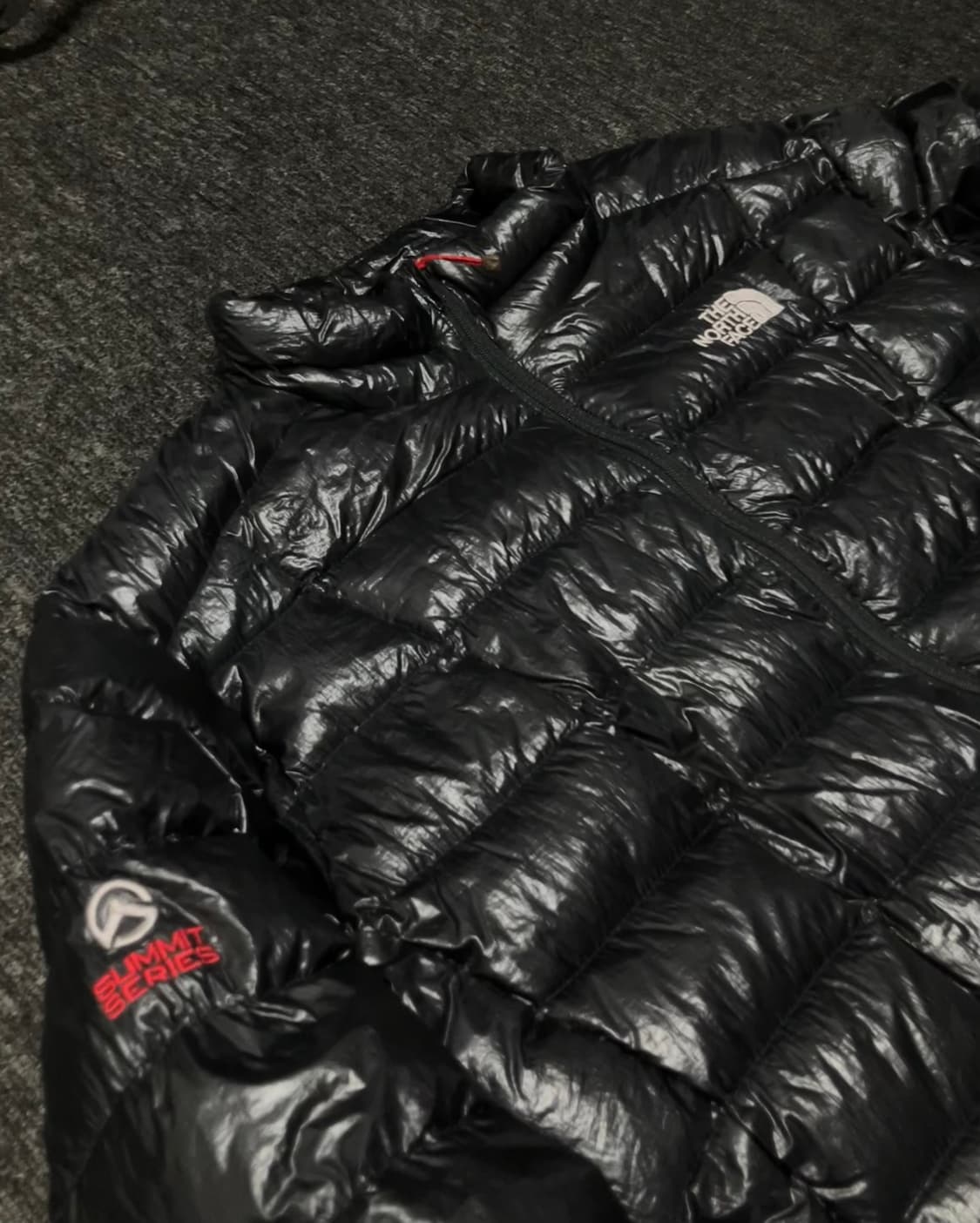 노스페이스의 퍼텍스 퀀텀 850 경량패딩 상품이미지3