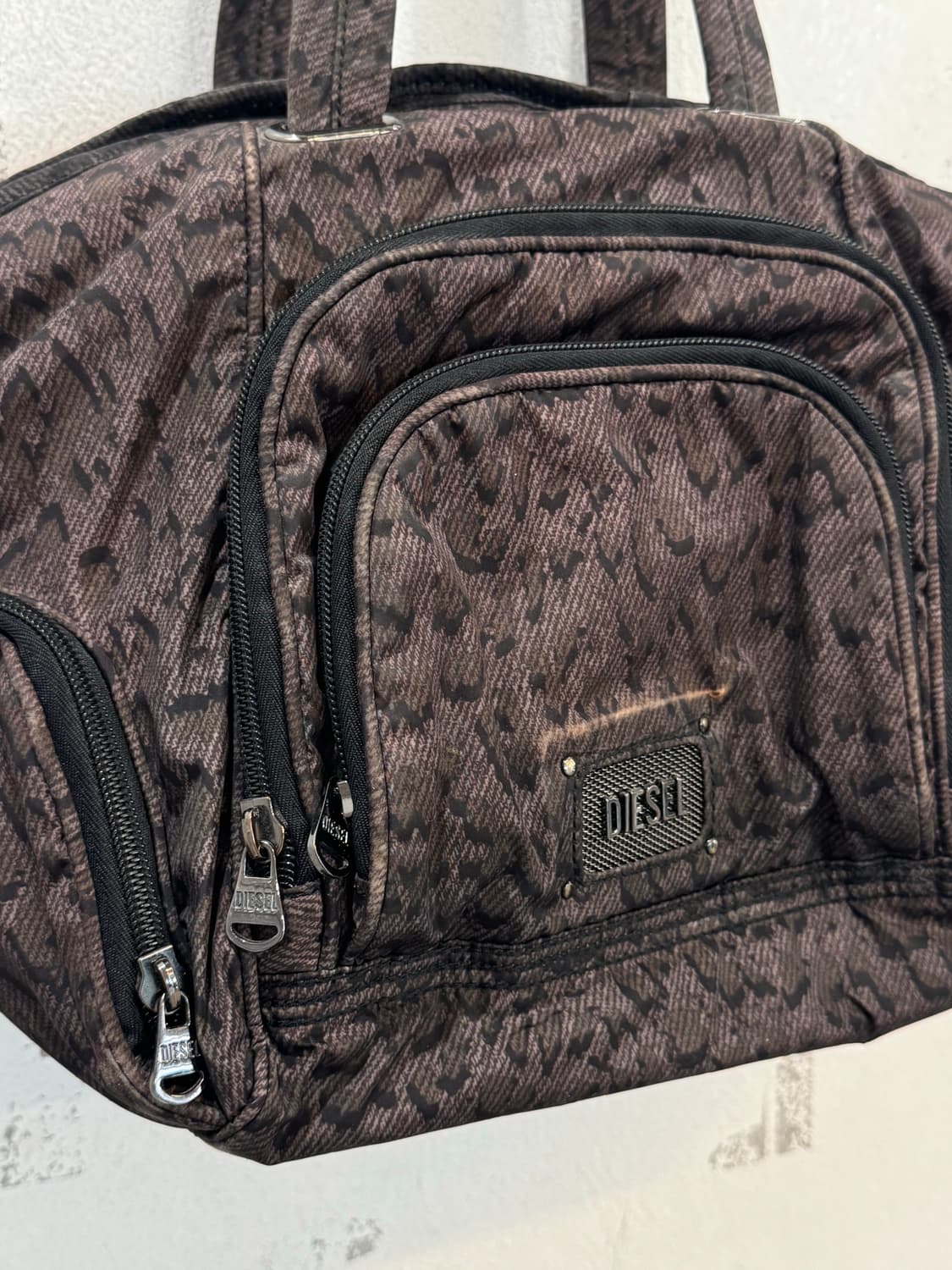 Diesel Leopard Pattern Shoulder Bag 상품이미지2