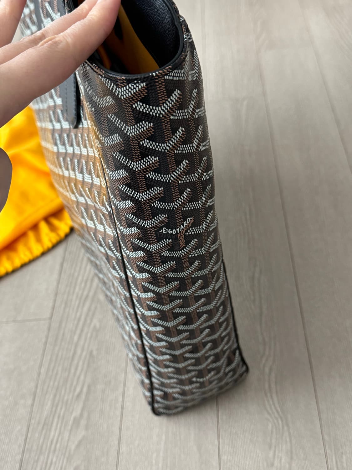 고야드 볼테르 토트백 블랙 상품이미지6