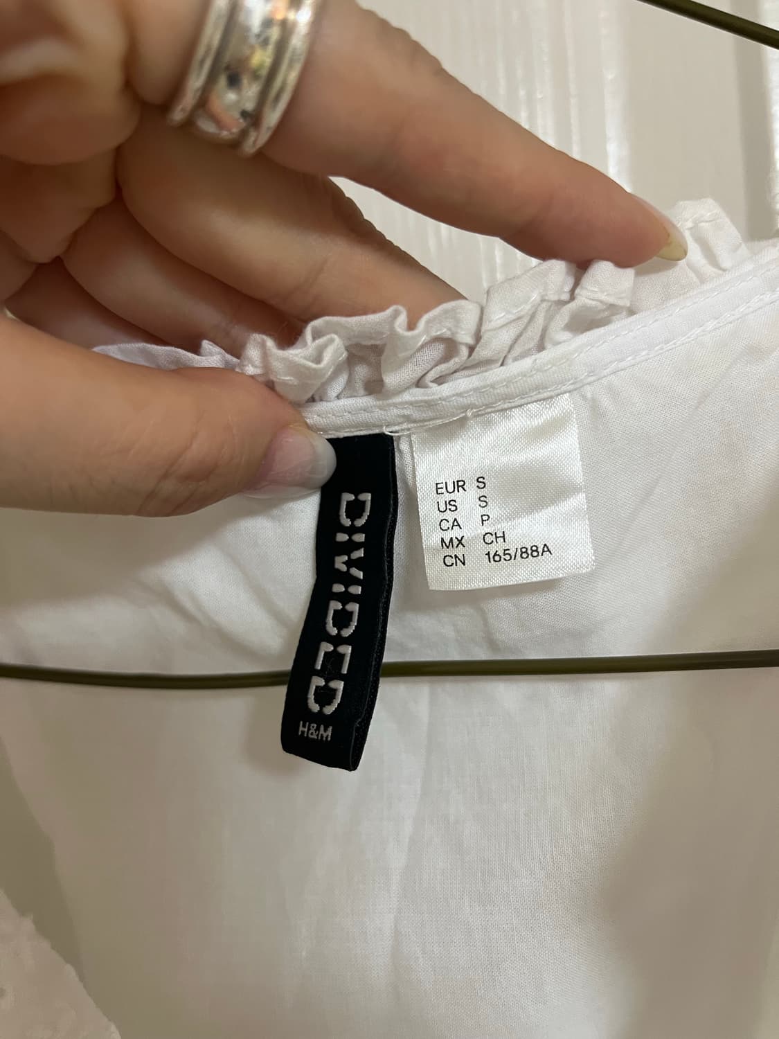 H&M 브로드리 앙글레즈 화이트 러플 슬리브리스 탑 S 상품이미지6