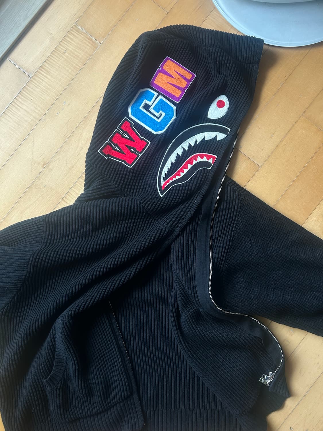 베이프 샤크 니트 집업 2025 상품이미지3