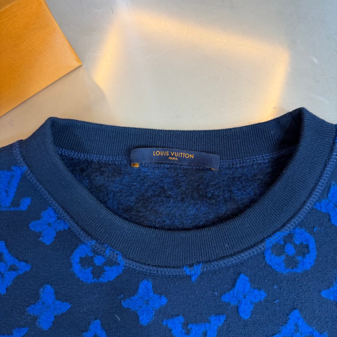 [정품] 루이비통 풀 모노그램 니트 맨투맨 M 상품이미지4