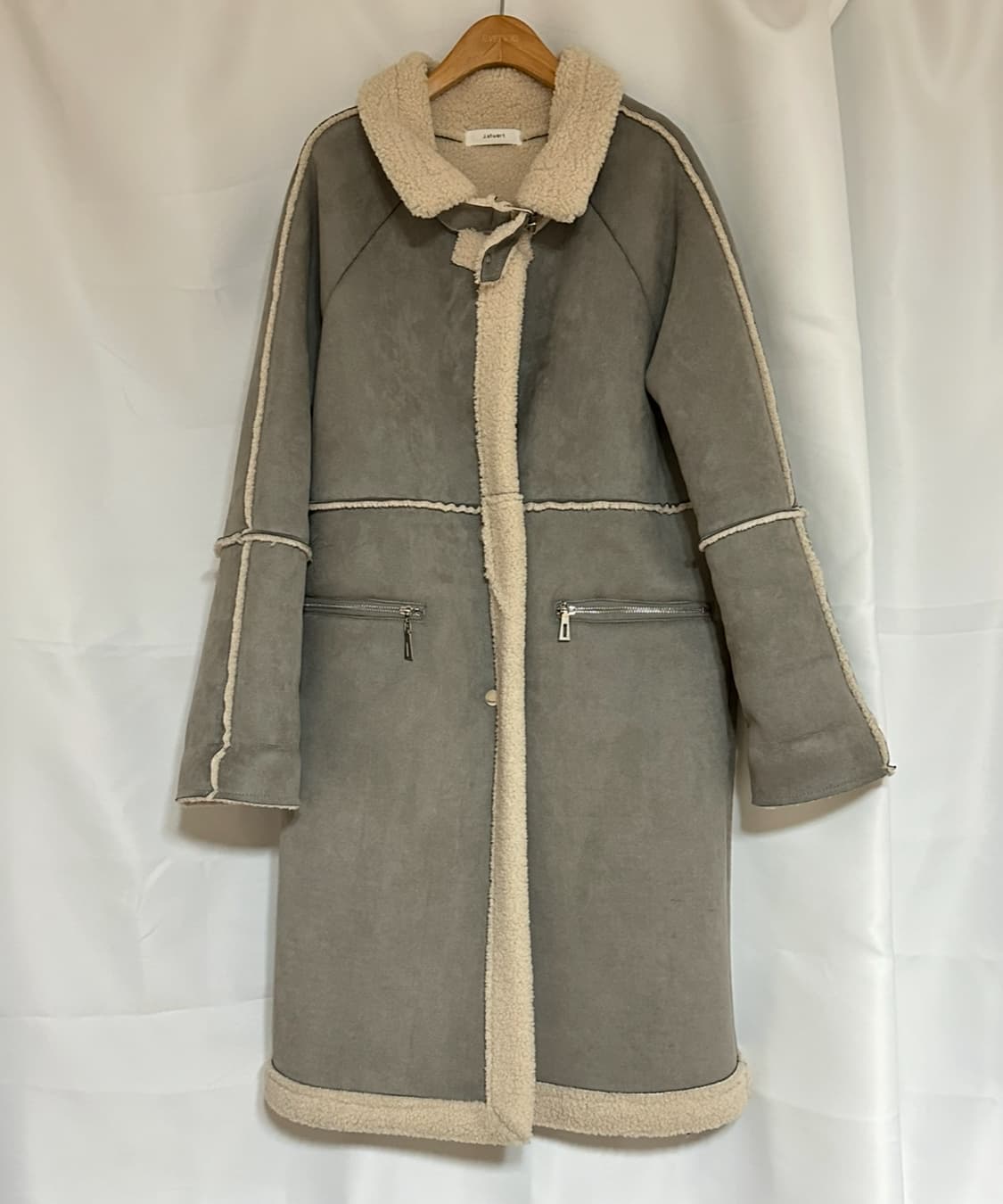 J.stuart Grayish blue shearling coat 상품이미지1