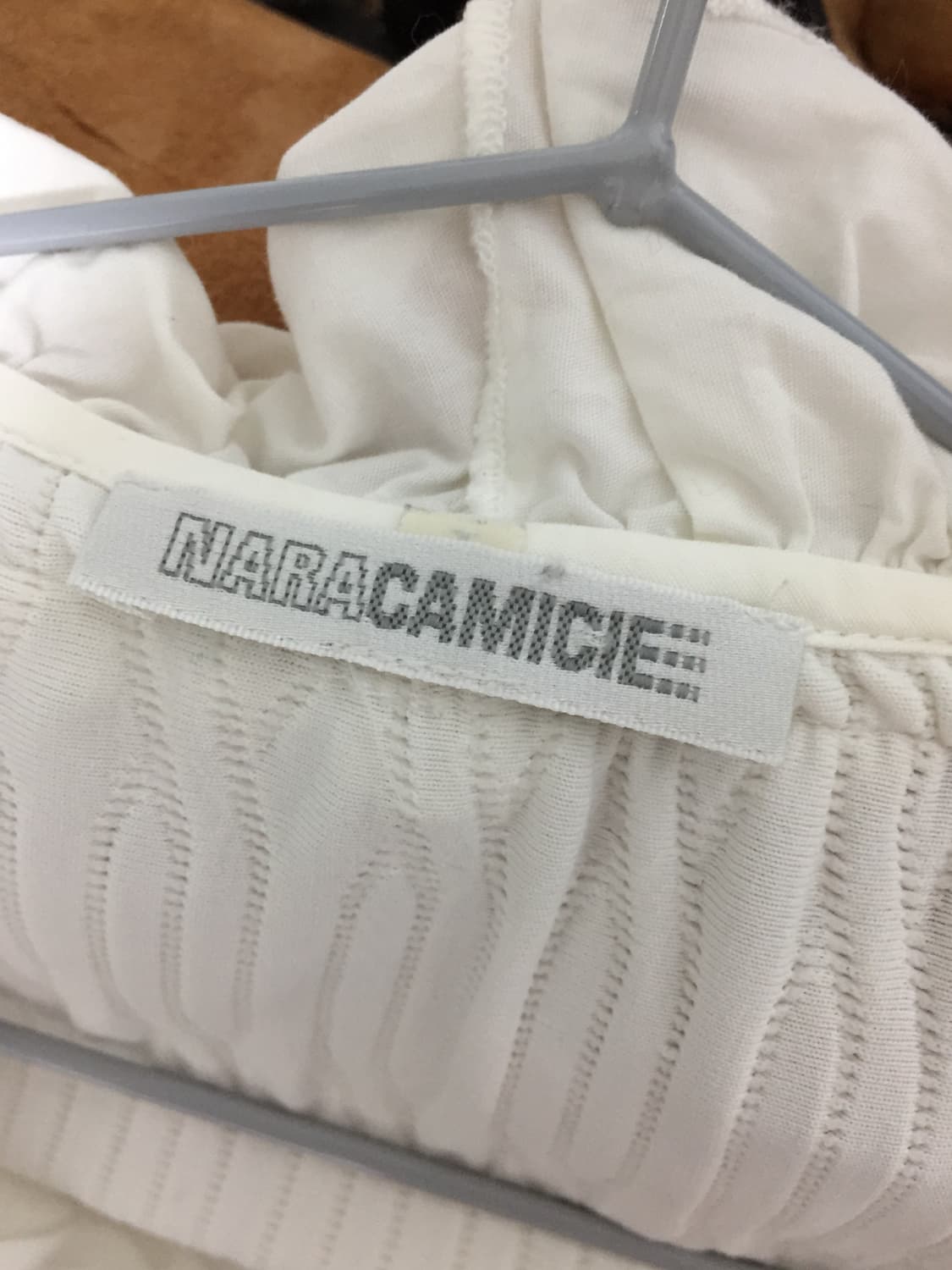 nara camic ruffle detail top 상품이미지5