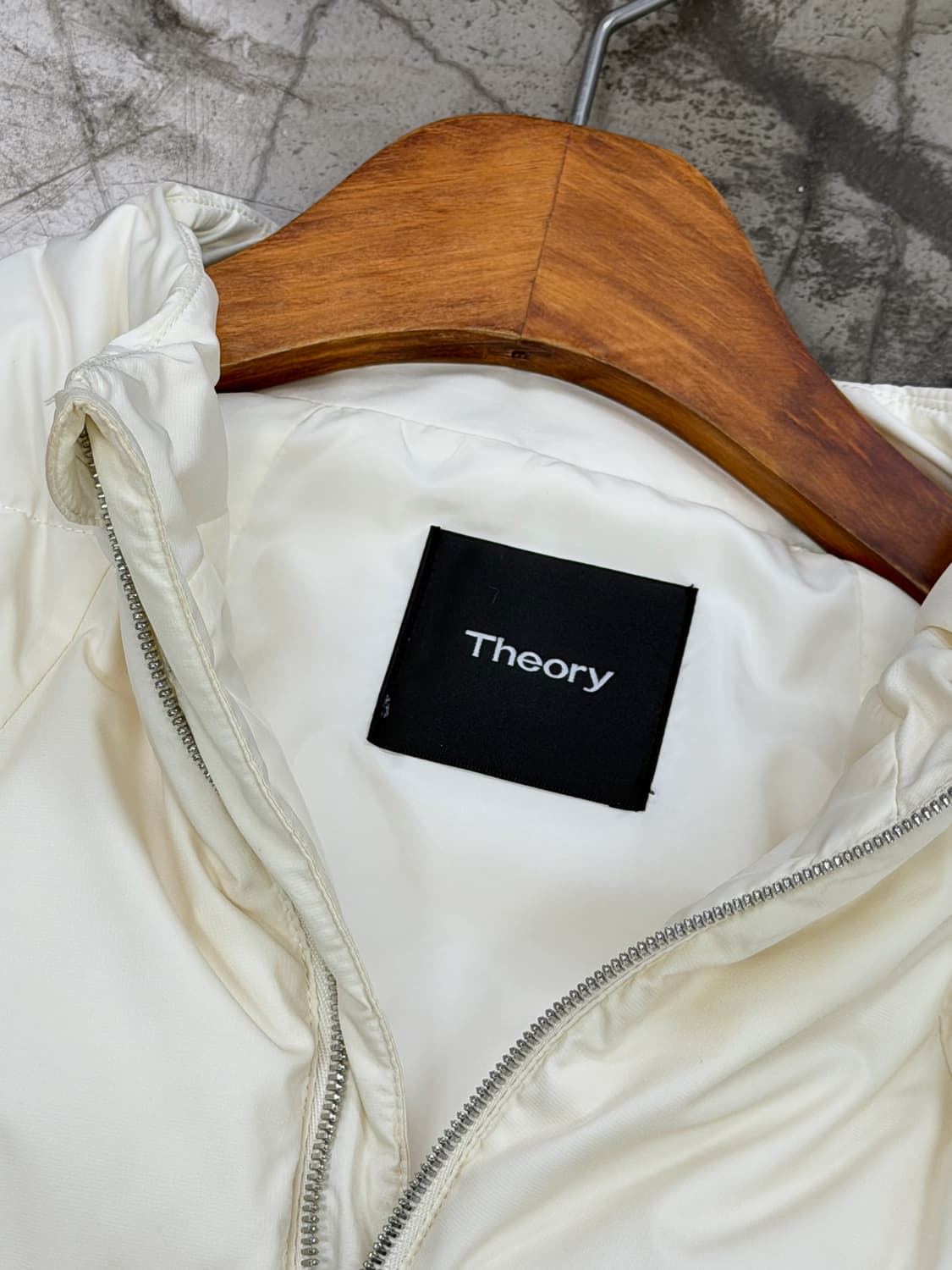 띠어리 덕다운 패딩 자켓 상품이미지4