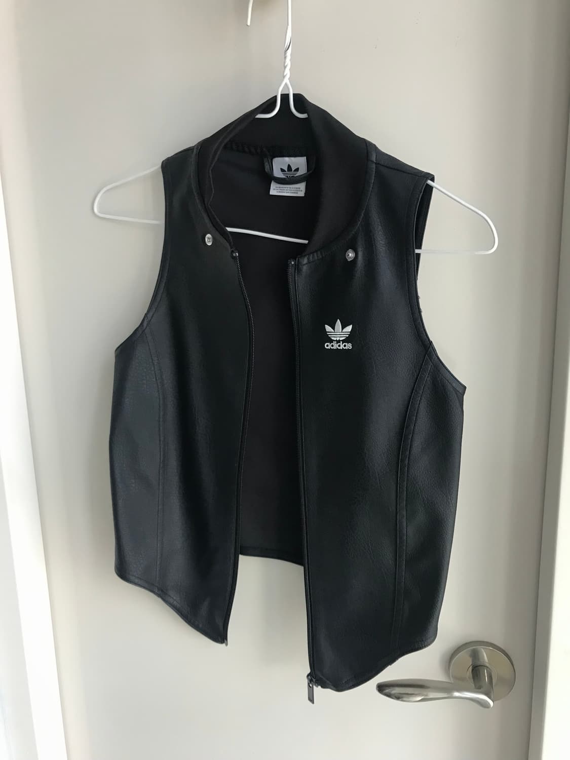 아디다스 레더 크롭 베스트 볼레로 자켓 xs 상품이미지4