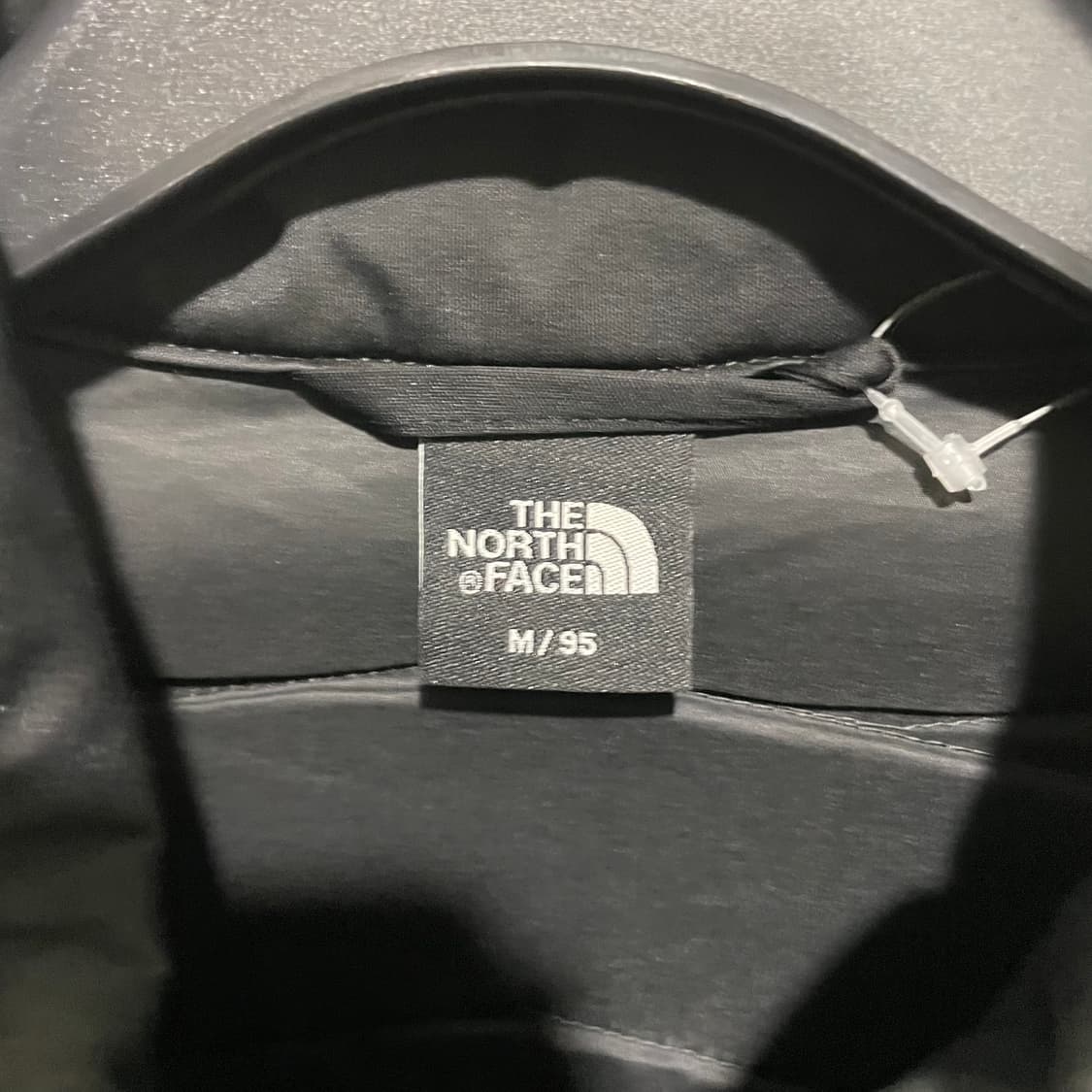 노스페이스 블랙 경량패딩 상품이미지4