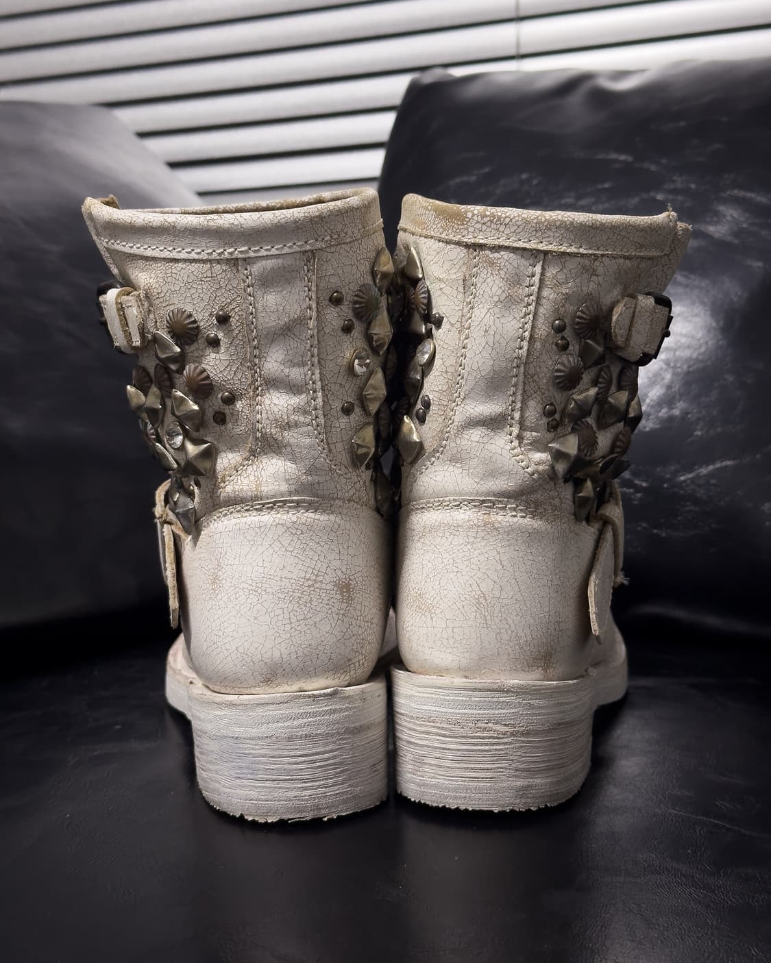 {ASH} Cracked Studded Biker Boots  상품이미지4