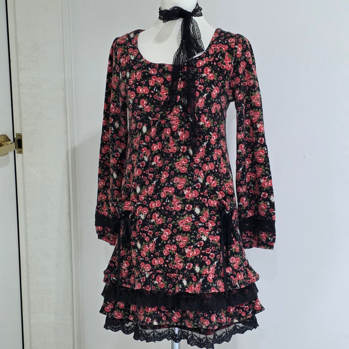 블랙로즈st 레이스리본캉캉 플라워 프릴니트원피스 상품이미지3