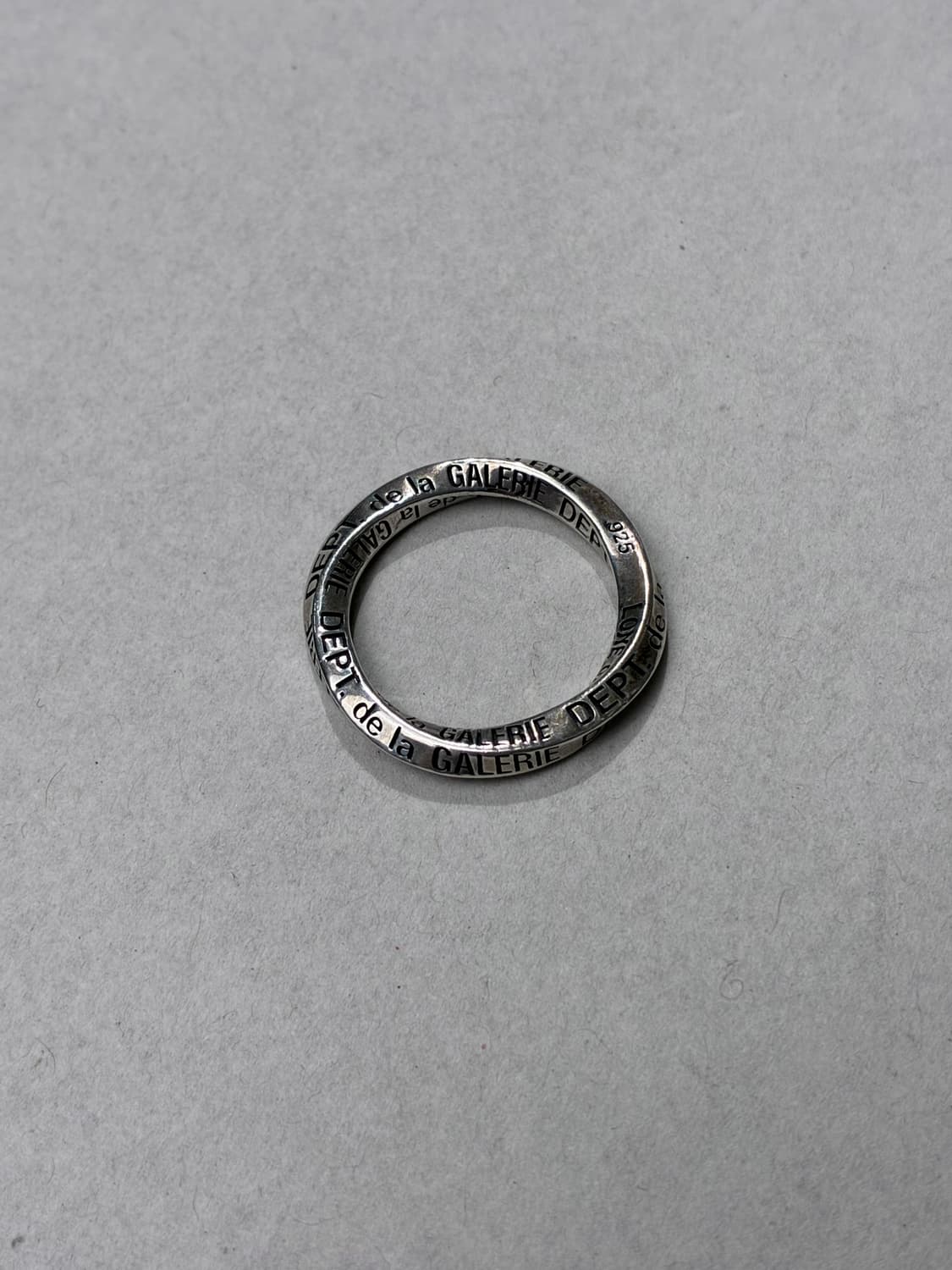 론원스 X 갤러리 디파트먼트 프렌치 트위스트 로고 925실버 링 US9 상품이미지1