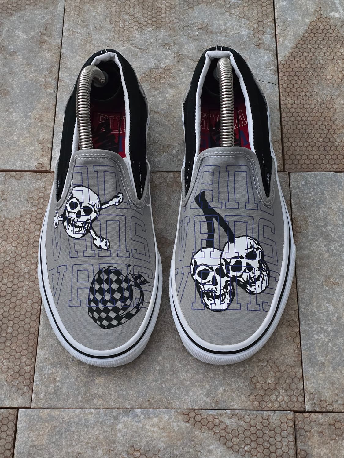 (235)반스 스컬 레터링 슬립온 상품이미지2