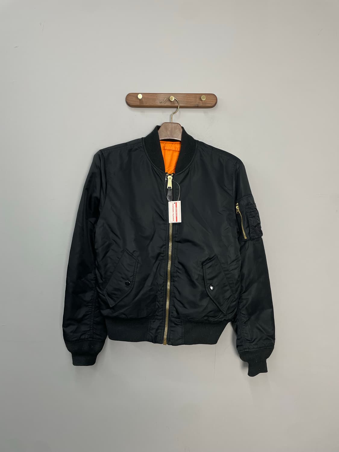 알파 인더스트리 MA-1 플라이트 리버시블 자켓 H2040 상품이미지2