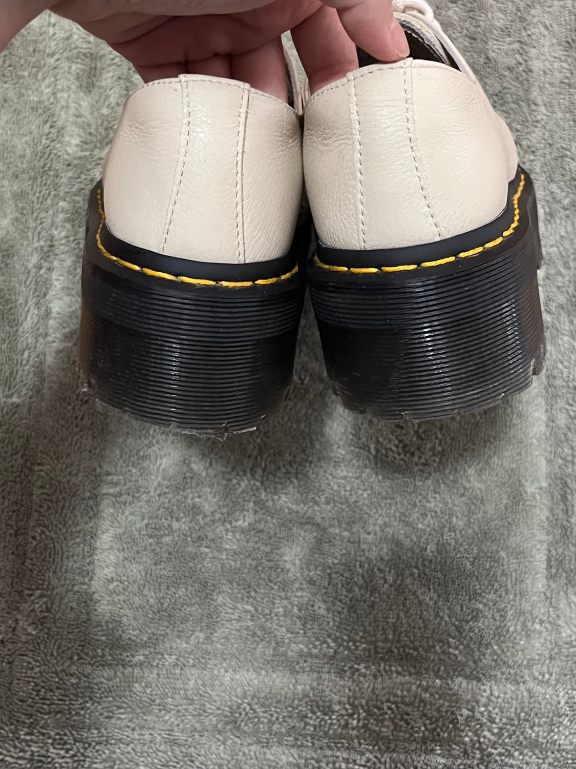 닥터마틴 쿼드 베이지 uk3 220 230 상품이미지3