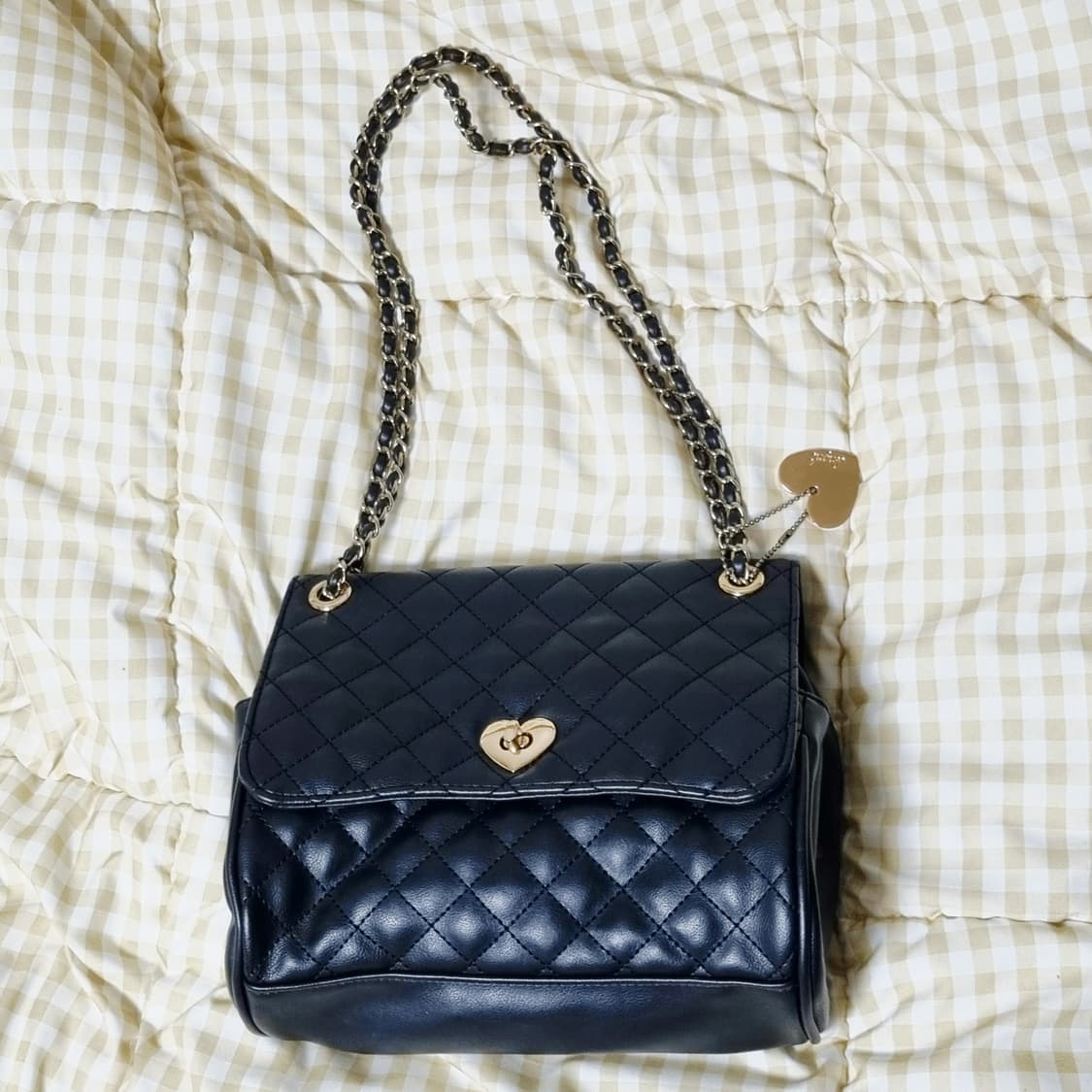 양산형 하트참 퀼팅 체인 숄더백 상품이미지1