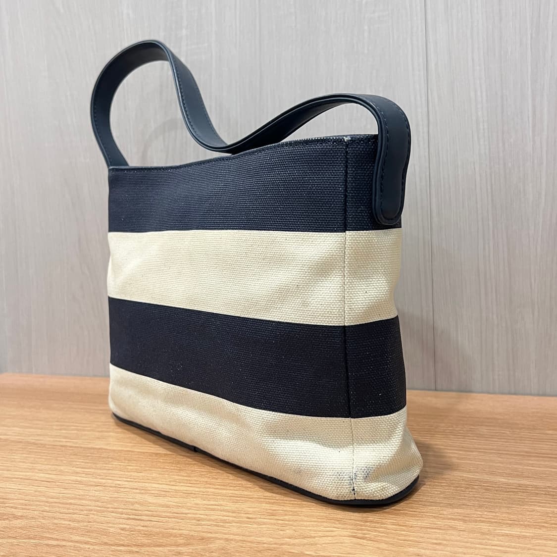 꾸레쥬 숄더백 상품이미지5