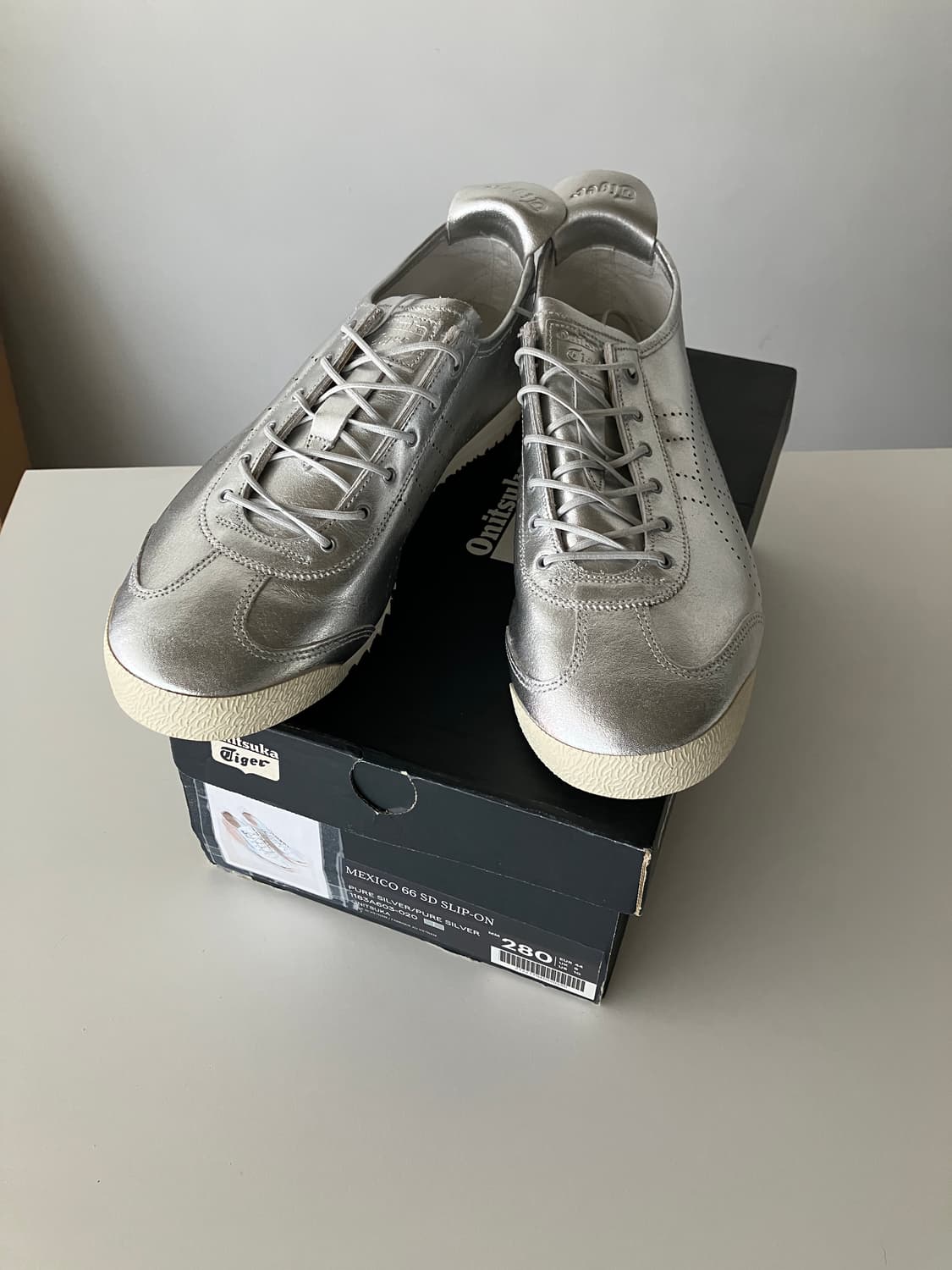 오니츠카 타이거 멕시코66 실버 상품이미지1