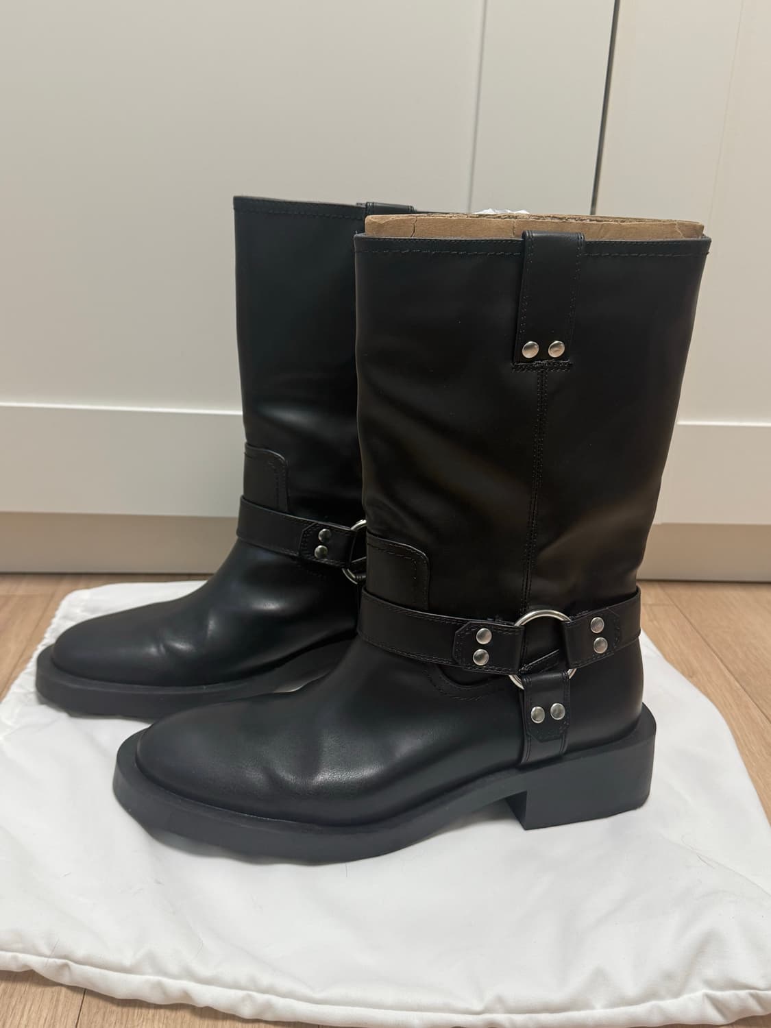 자라 플랫바이커 앵클 부츠 상품이미지3