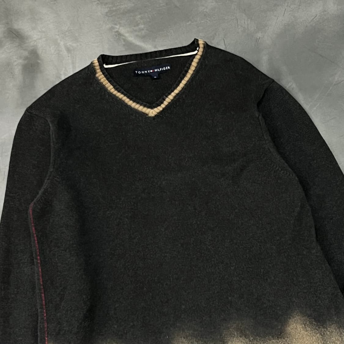  타미힐피거 그라데이션 브이넥 니트 y15187 상품이미지3