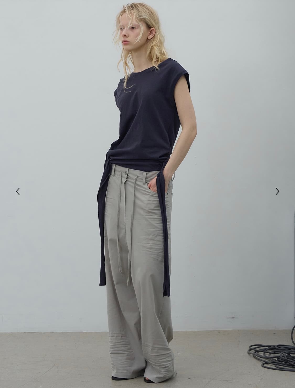 [LCDC]STRAP HOODED SLEEVELESS TOP 상품이미지3