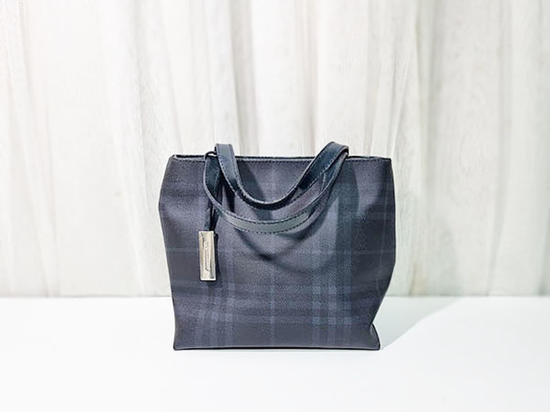 버버리 토트 상품이미지1