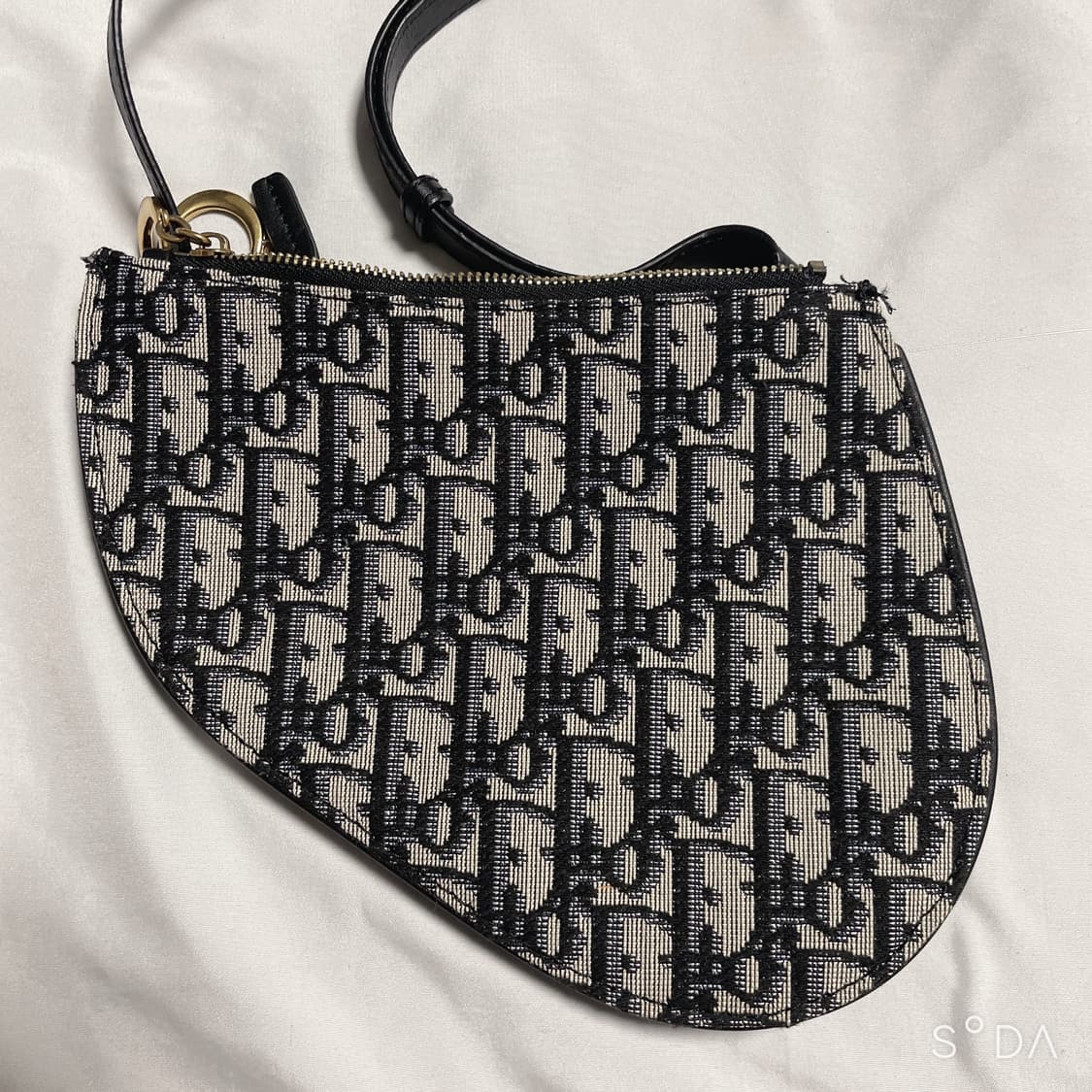 디올 St 오블리크 미니 새들백 상품이미지3