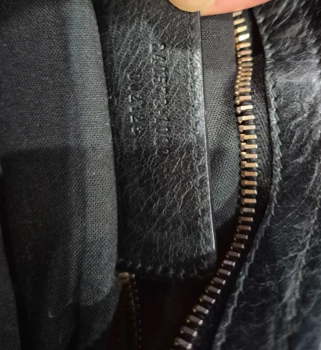 발렌시아가 모터백 시티백 블랙 상품이미지8