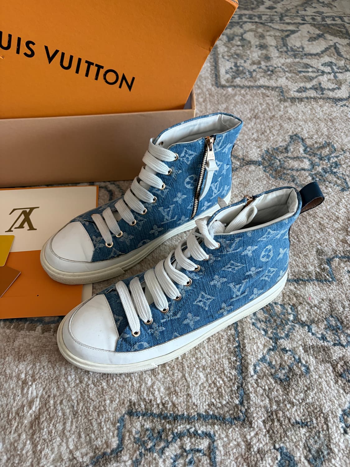 루이비통 데님 하이탑 스니커즈 270 상품이미지4