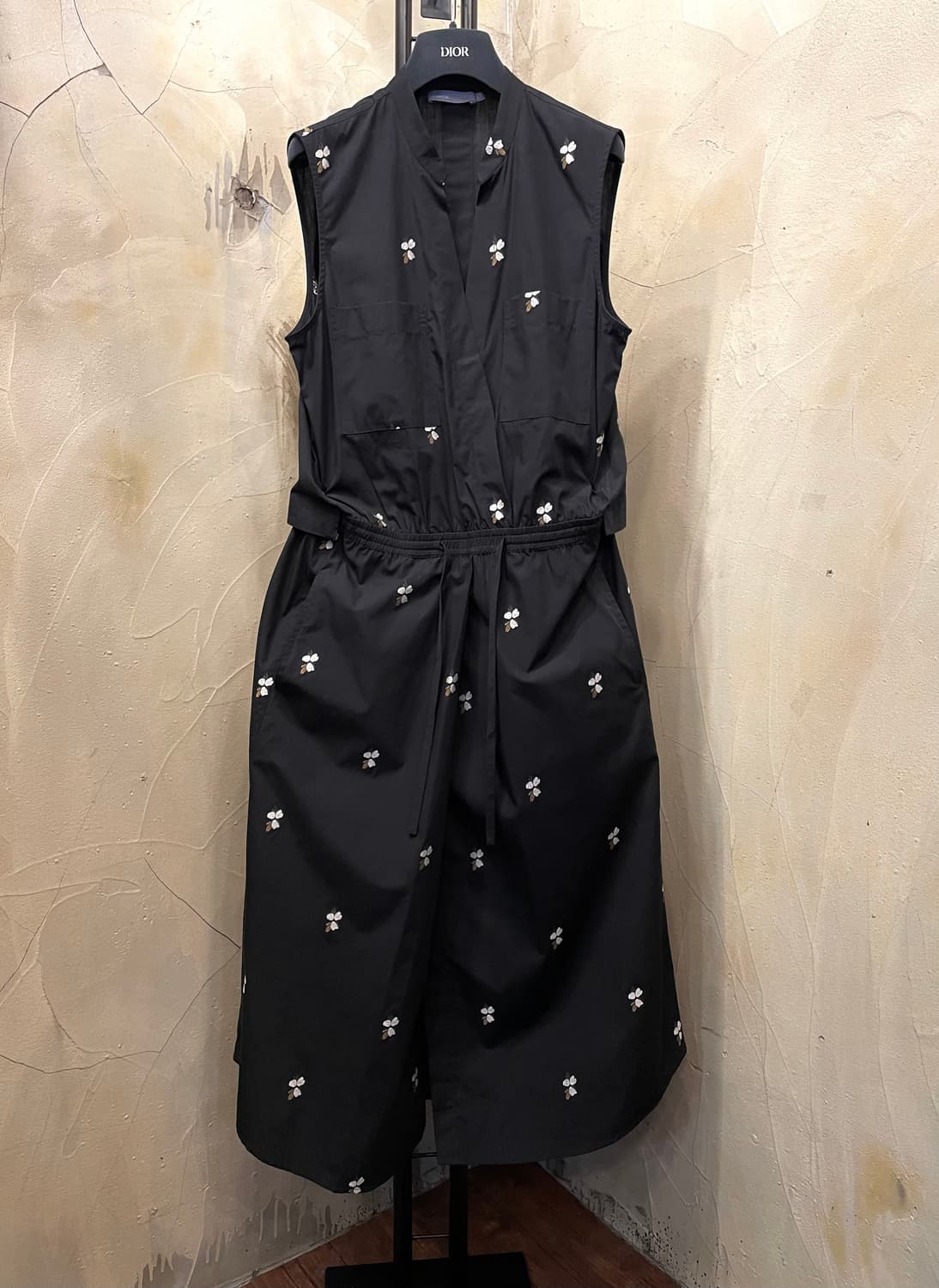 빈스 민소매 원피스 66 상품이미지1