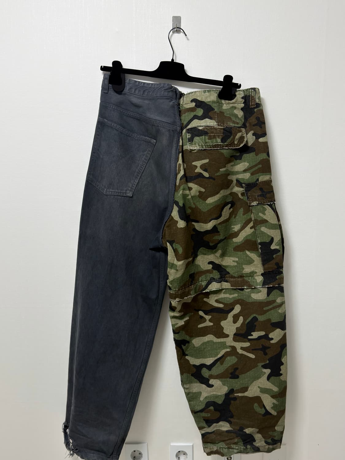[S]발렌시아가 그레이스케일 카모 하이브리드 팬츠  상품이미지2