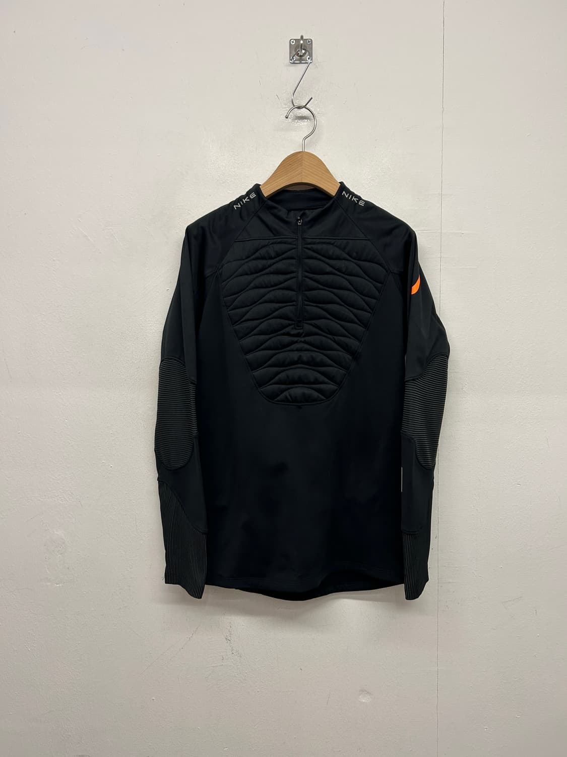 나이키 써마핏 윈터 워리어 드릴탑 상품이미지1