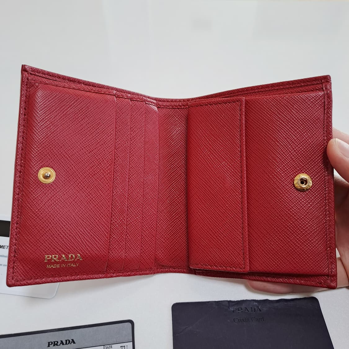 [100%/정품] 프라다 사피아노 메탈 레드 반지갑, 프라다지갑 상품이미지4