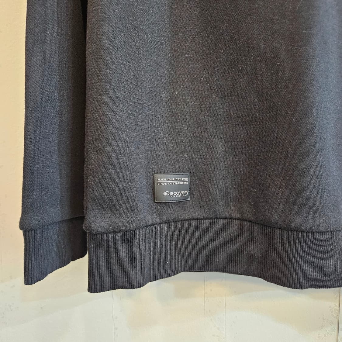 디스커버리 로건 발포프린트 기모 후드티 100 상품이미지3