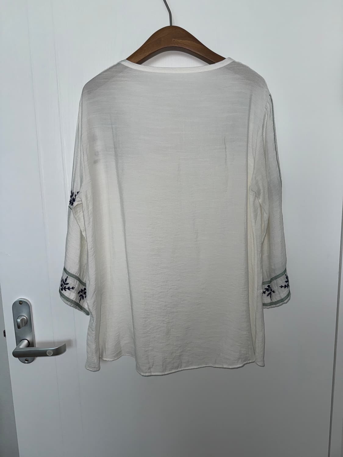 Bohemian Embroidered Tassel Blouse 상품이미지4
