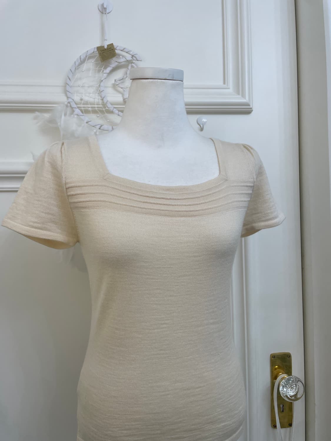 beige bust pleats puff basic knit top 상품이미지6