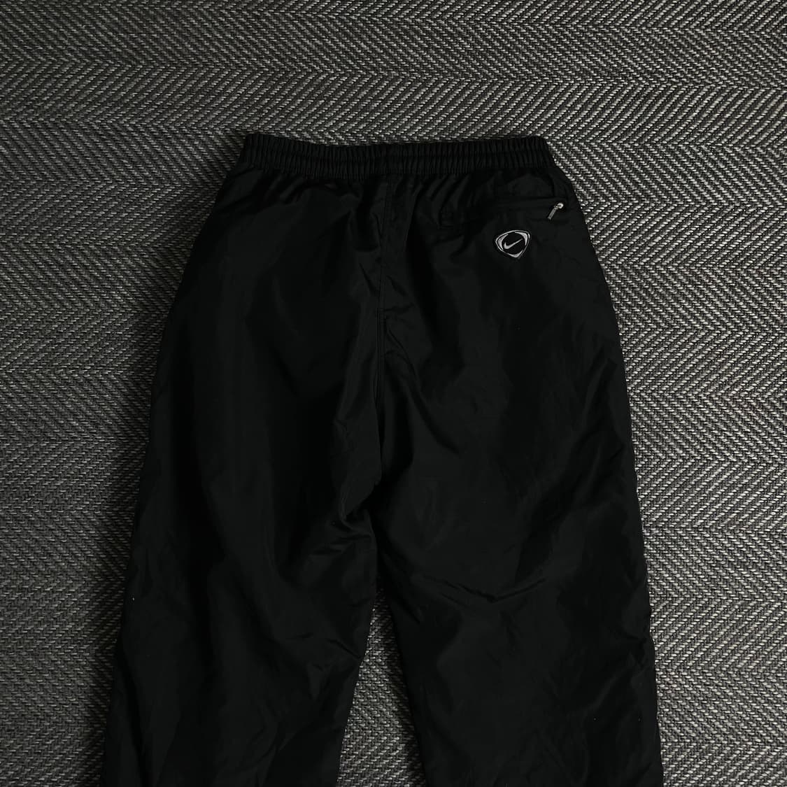 나이키 사이드 스우시 블랙 와이드 기모 트랙 팬츠y 3679 상품이미지5