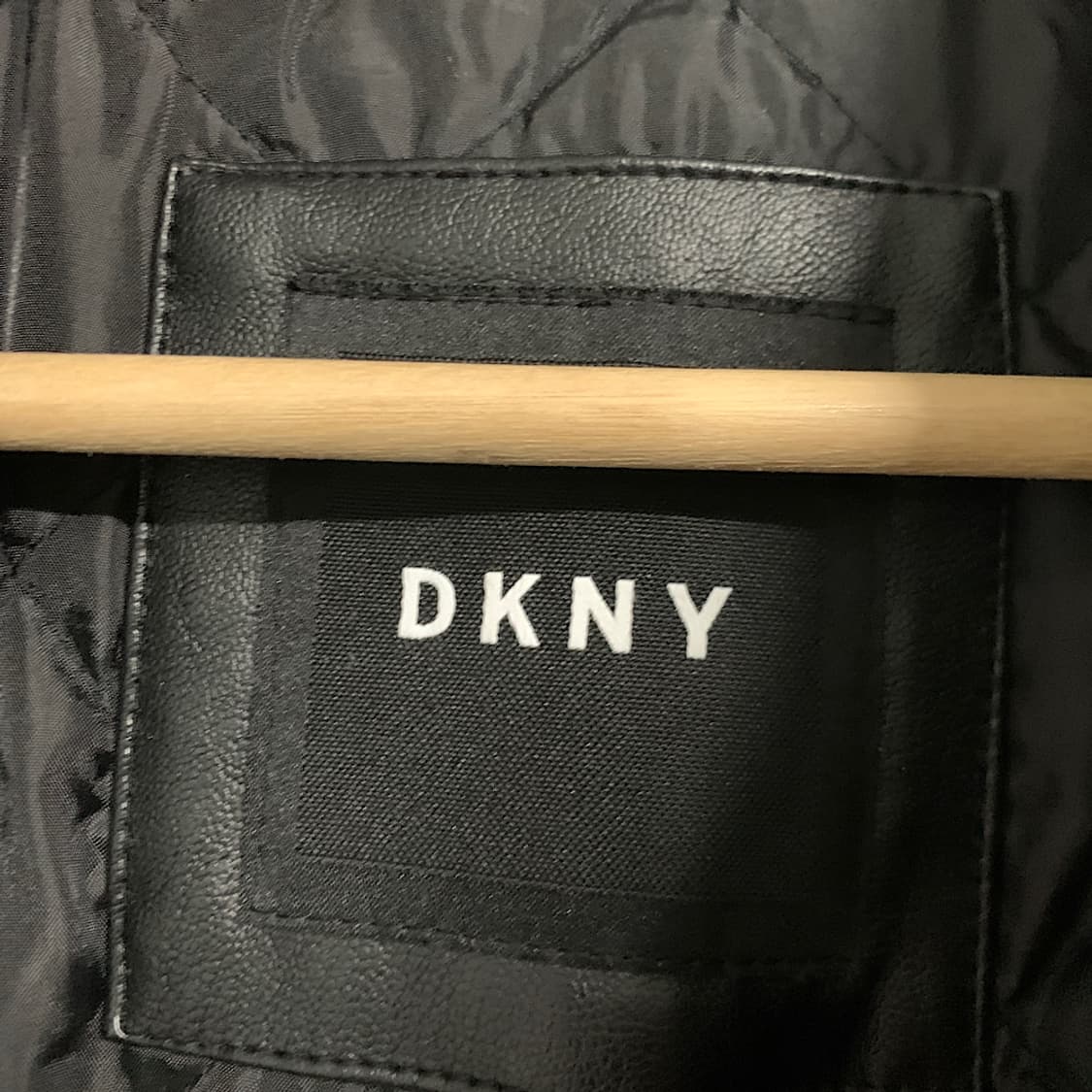 DKNY 페이크 레더 봄버 자켓 M 상품이미지2