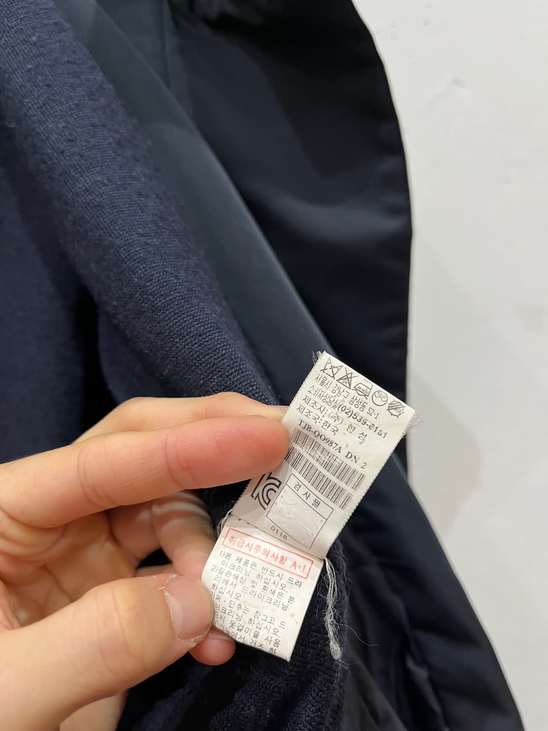 한섬 타임 패디드 점퍼 네이비  상품이미지8