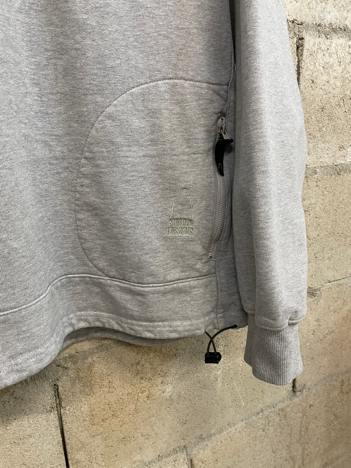 시에라 디자인 유틸리티 포켓 맨투맨 상품이미지3