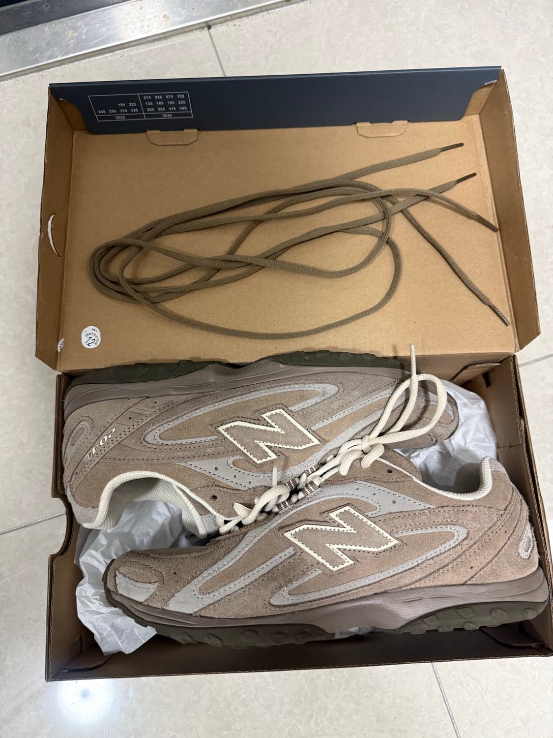 뉴발란스 204L (260사이즈) 상품이미지1