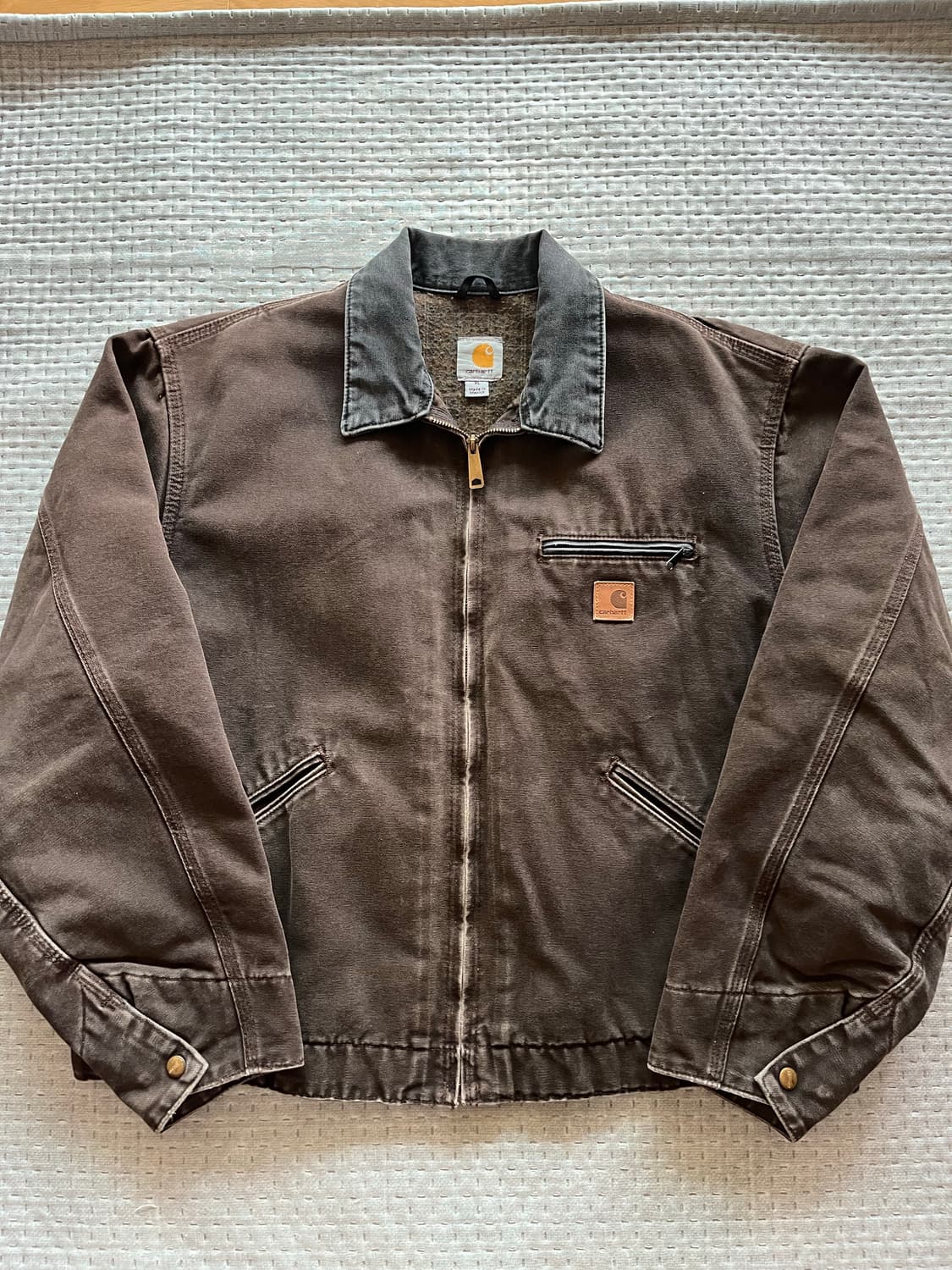 [XL]칼하트 디트로이트 자켓 J97 다크브라운 상품이미지1