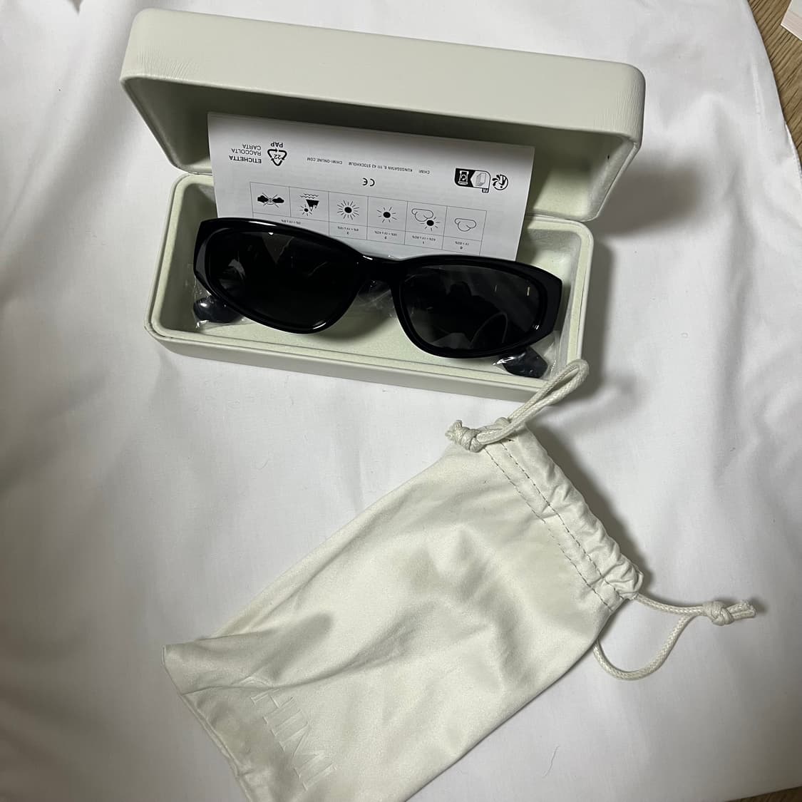 CHIMI치미 09 black 켄달제너 선글라스 풀박스 새상품 상품이미지4