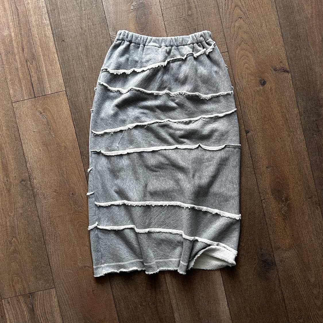 Diagonal Distressed Jersey Skirt 상품이미지8