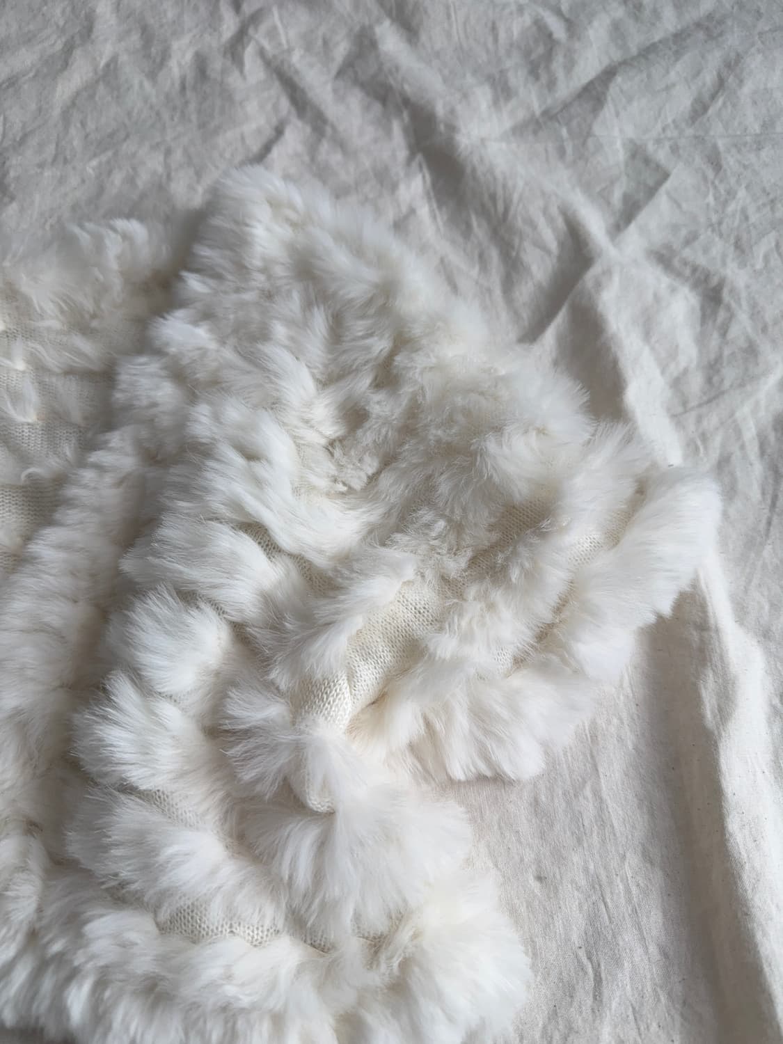 러블리 폭닥 아이보리베이지 래빗퍼 볼레로 상품이미지3