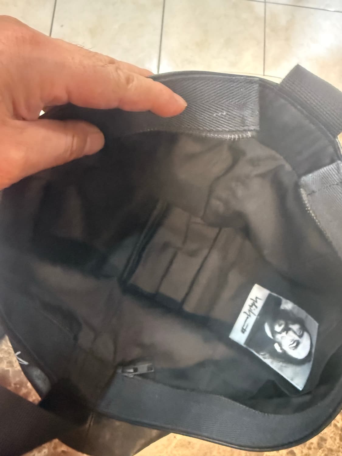 정품 요지야마모토 크로스백 팝니다 상품이미지7